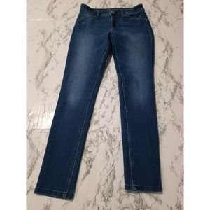 DL1961 Medium Wash Emma Legging Jeans